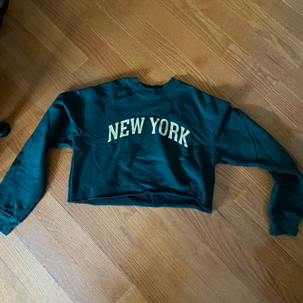 New York Cropped Crewneck